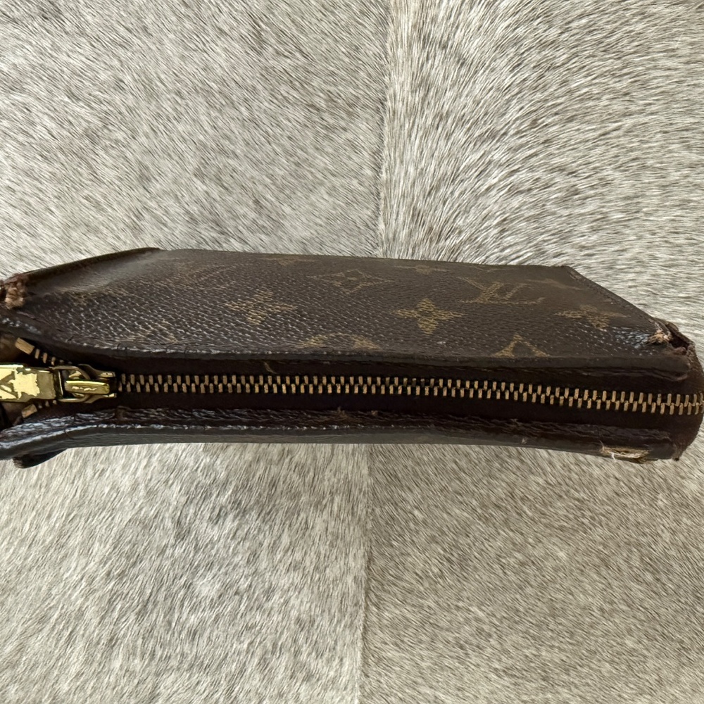 LV LOUIS VUITTON MONOGRAM POUCH POCHETTE MAKEUP TOILETRY 15 - Picture 5 of 14